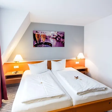 Kaiserhof Hotel 3*